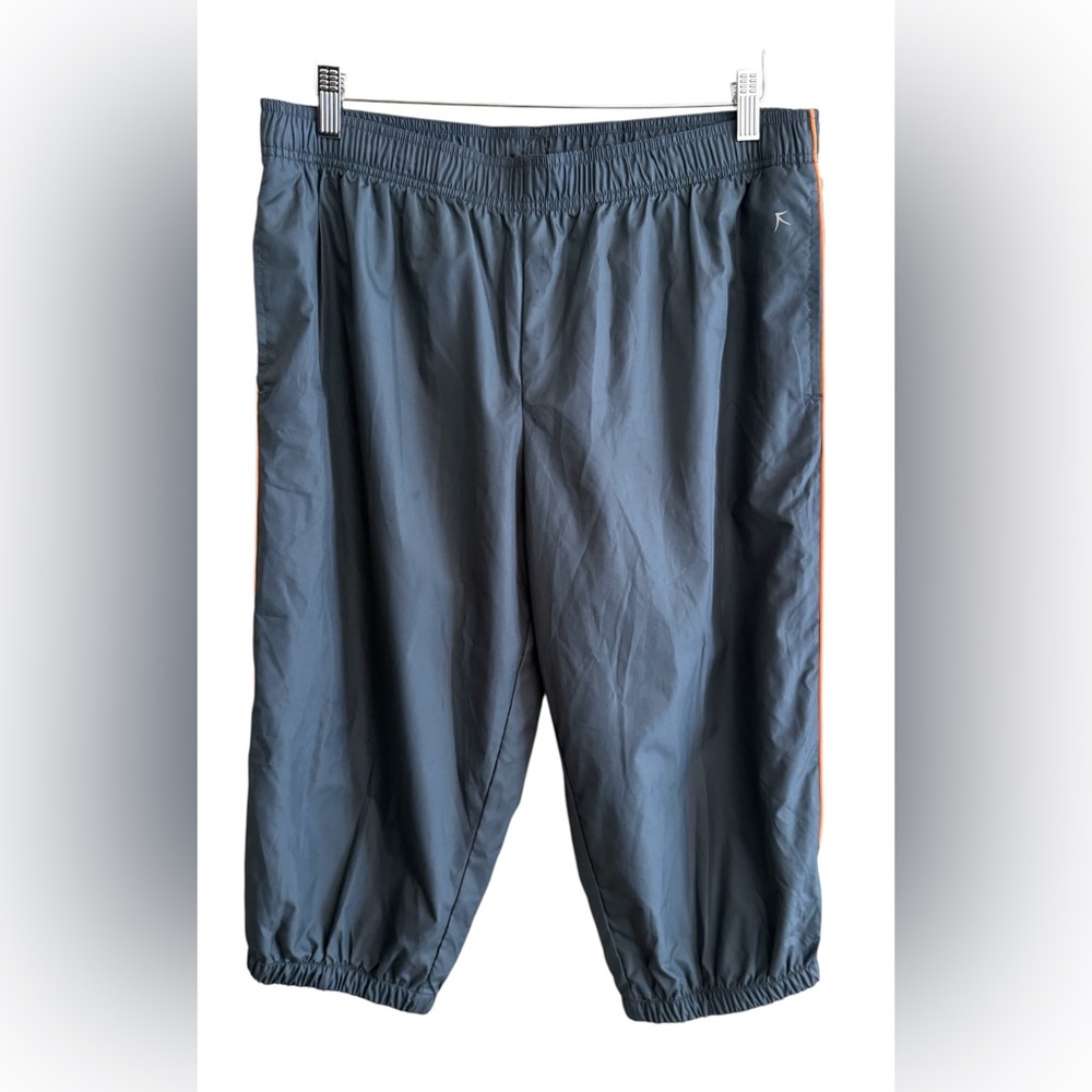 Danskin Now Charcoal Gray Orange Trim Capris Athletic Windbreaker Pants